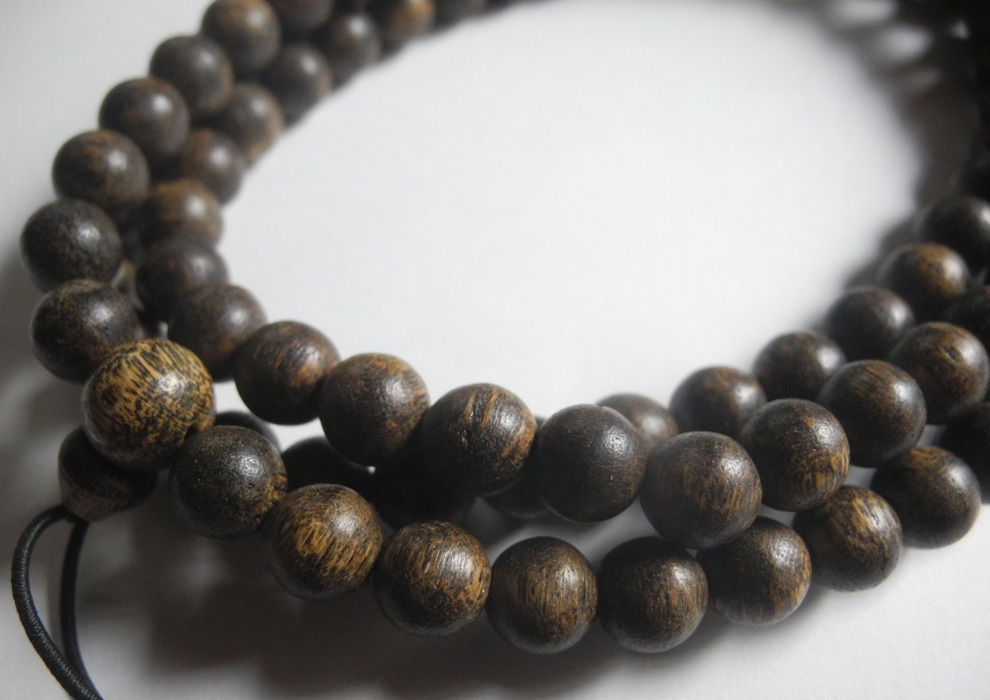  Vietnam production . tree necklace beads water ... superior article! is good fragrance & wood grain genuine article 26g 8mm ⑤ 108 sphere Buddhist altar fittings ..agarwood healing aroma 