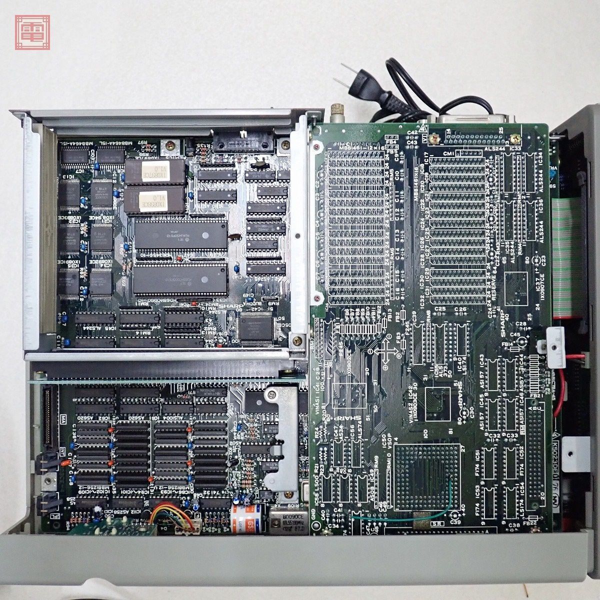 SHARP X68000 本体 (CZ-600CE) + キーボード + マウス 箱付 シャープ