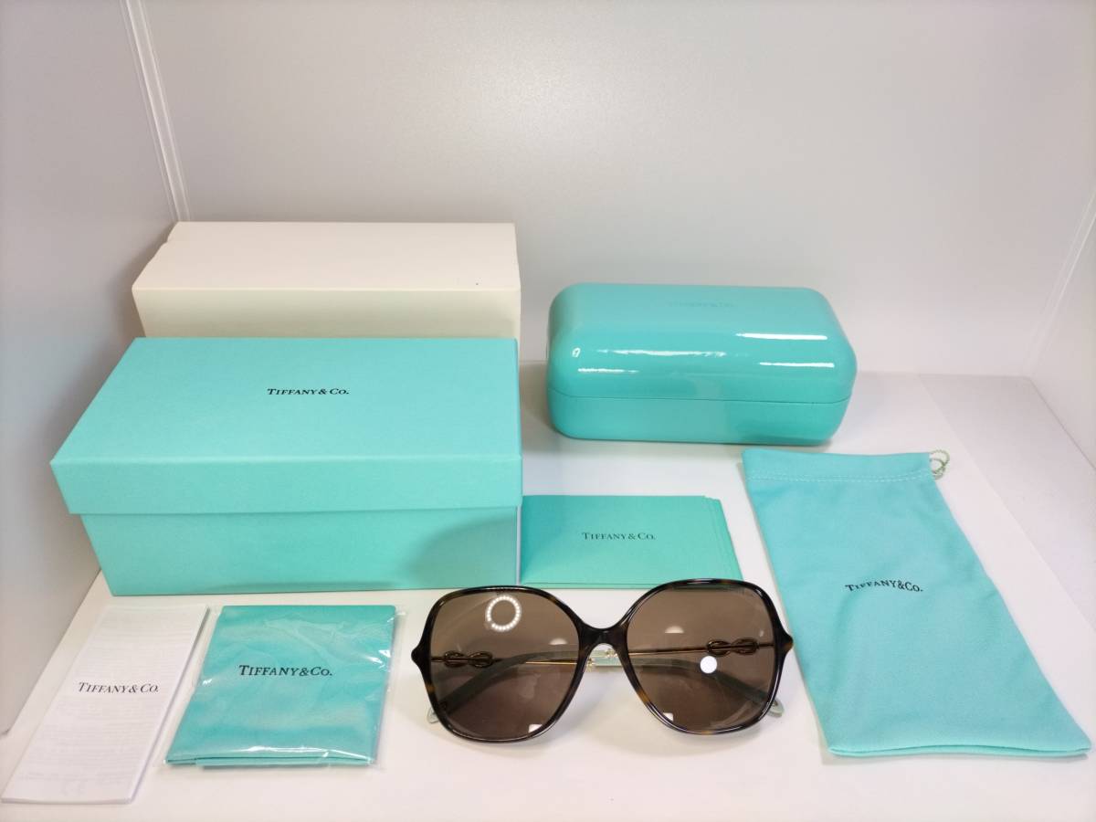 Tiffany&Co.の箱とサングラスケースと付属品 | portopraia.com.br