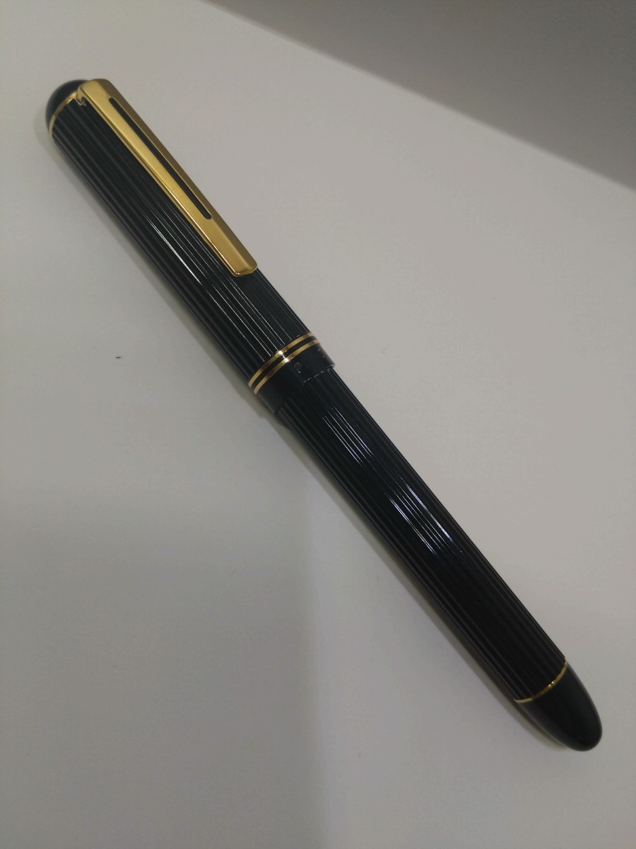 【パケ無料】極希少レア 美品 PILOT パイロット 初代 ジャスタス ペン先14K 585 万年筆 筆記用具 ステーショナリー [o1060]