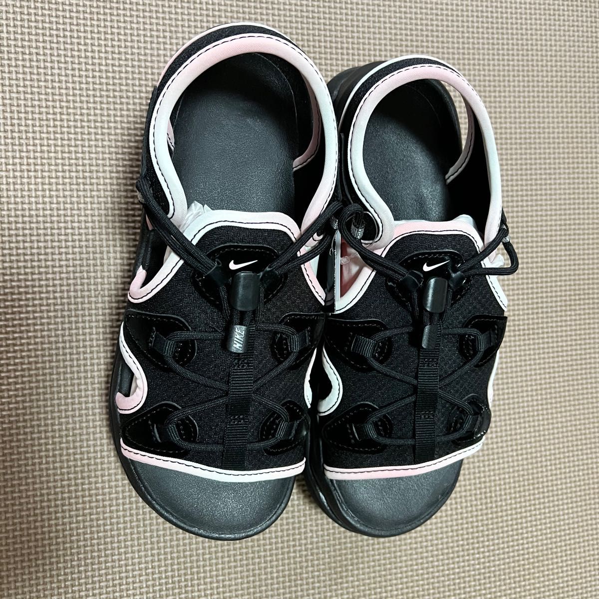 【新品未使用】ナイキ エア マックス ココ　BLACK/PINK