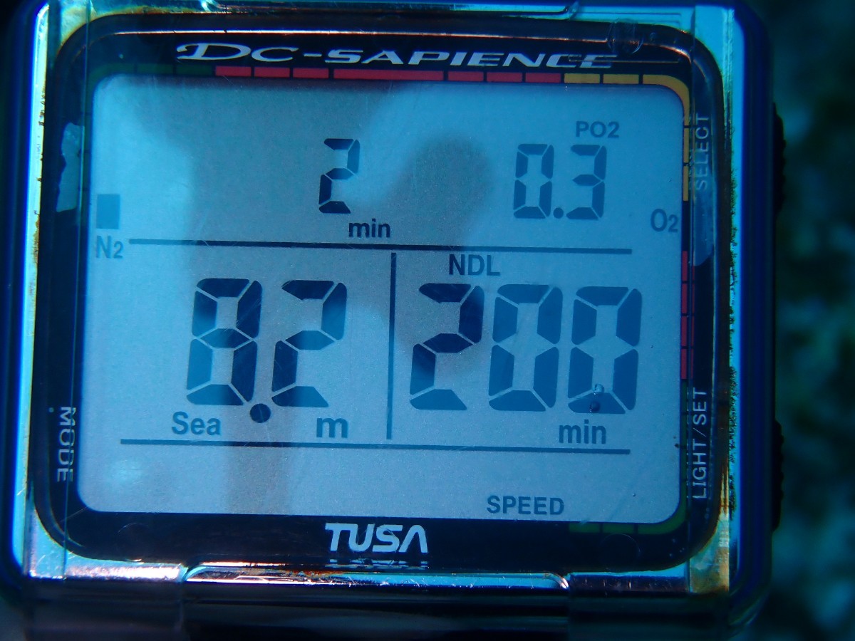 TUSAダイブコンピュータ2023年6月24日に電池交換済、水中作動確認 TUSAダイブコンピュータ2023年6月24日に電池交換済、水中作動確認