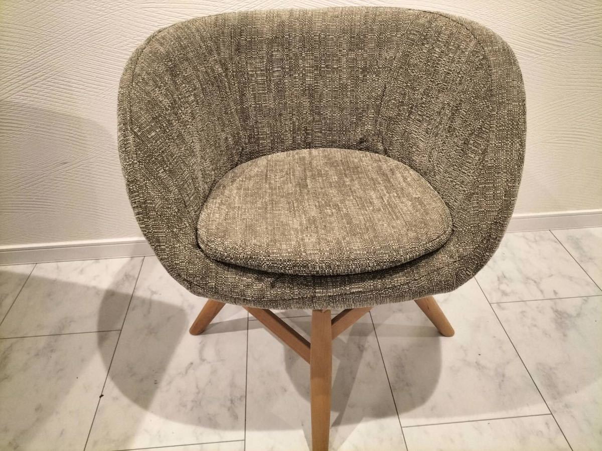 モモナチュラル Momo Natural モールドラウンドチェア M-ROUND CHAIR