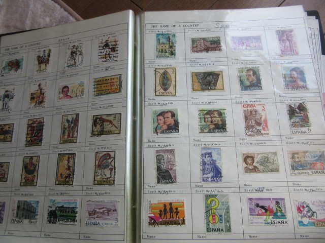 充実の品 スペイン切手 大型アルバム 切手貼り付け 約ページ