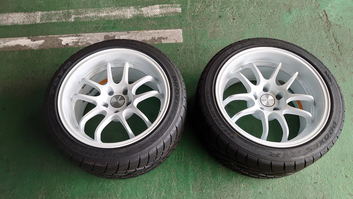 ENKEI エンケイ PF01EVO 9.5J 17インチ インセット12 PCD114.3 5穴 美品 TOYO PROXES R1R 245/40R17 2021年製造 新品タイヤ 2本セット