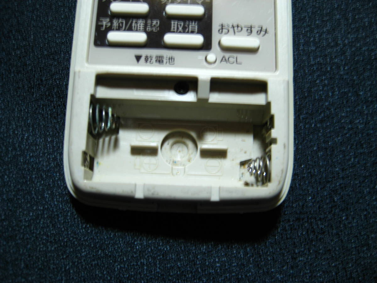 2578★サンヨー　SANYO エアコンリモコン　RCS-A1　表電池蓋なし★赤外線発光確認済！保証_画像3