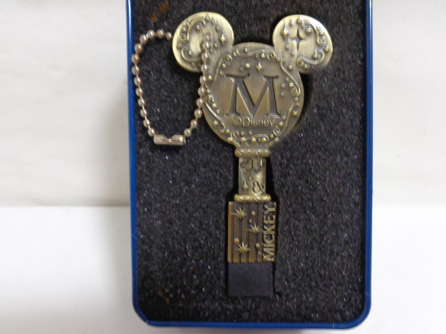 SEGA Mickey Mouse premium литье под давлением USB память 