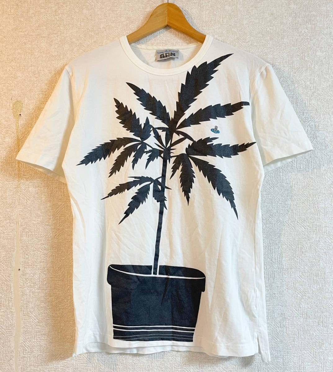 Vivienne Westwood MAN(ヴィヴィアンウエストウッド)　Tシャツ　マリファナ　ワンポイントロゴ　ホワイト　白　_画像1