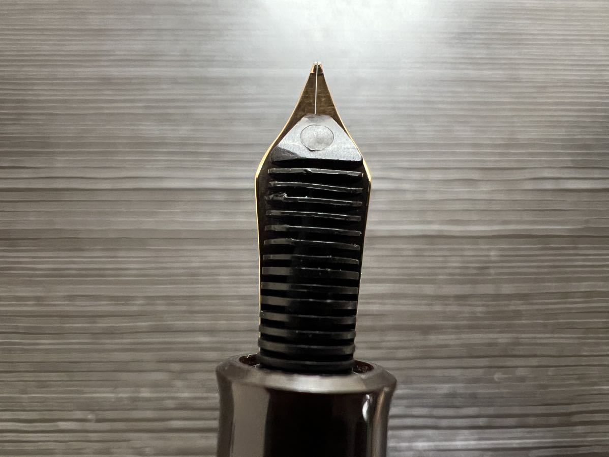 ペリカン スーベレーン 500 万年筆 F 細字 茶縞 | inmano.com.br