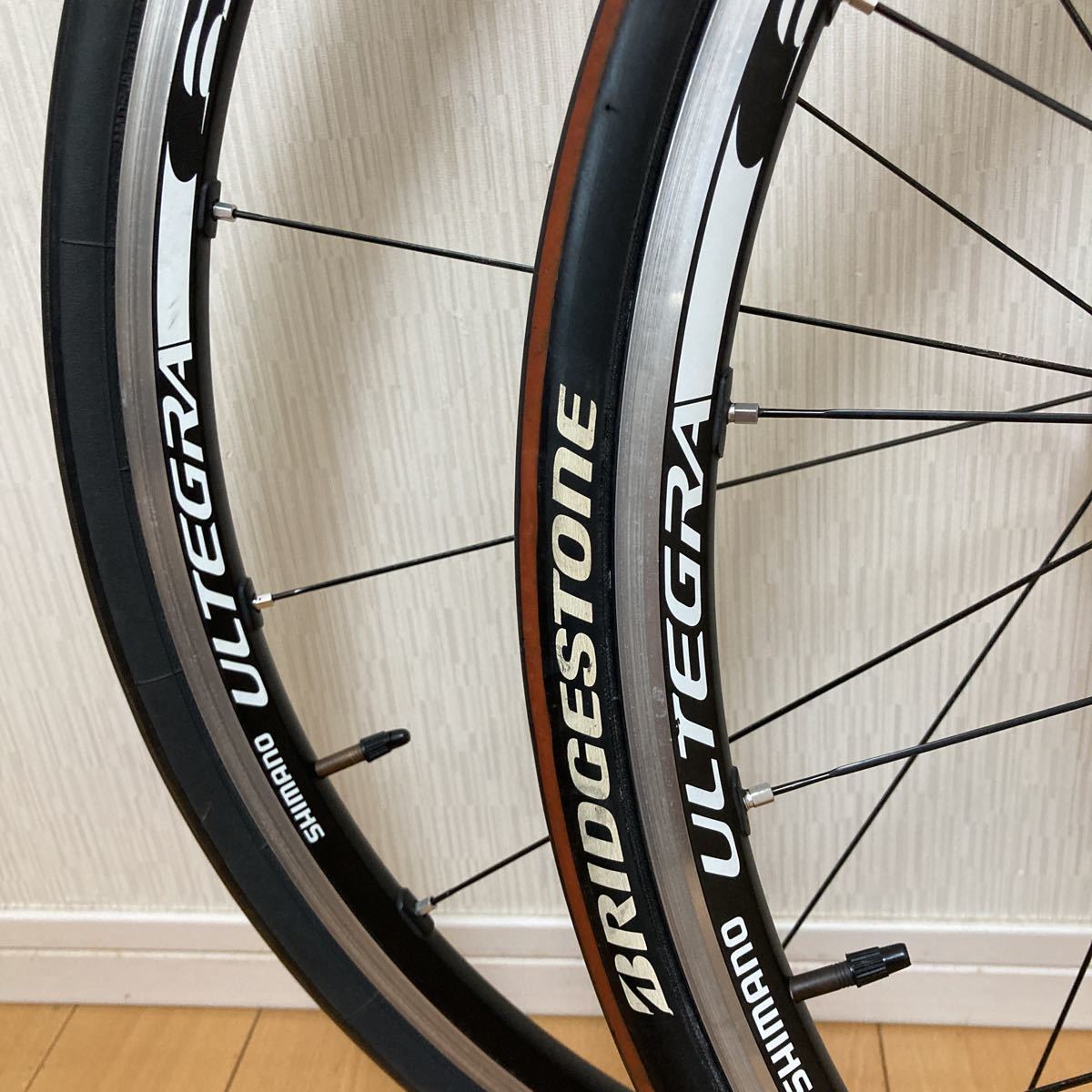 シマノ アルテグラ WH-6700 前後クリンチャー /チューブレス 10 シマノ アルテグラ WH-6700 前後クリンチャー /チューブレス 10