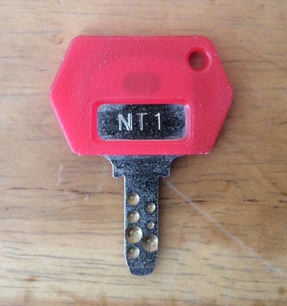  net NT1 genuine products slot slot machine door key pcs key including postage *