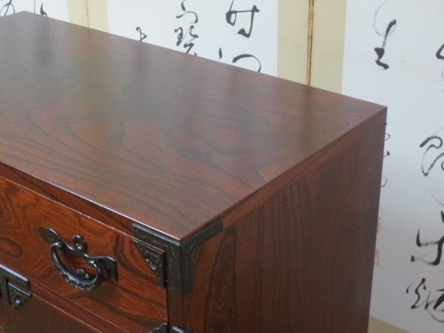 美品 伝統工芸 欅材 拭き漆塗 南部鉄金具 牡丹紋様 民芸 岩谷堂箪笥