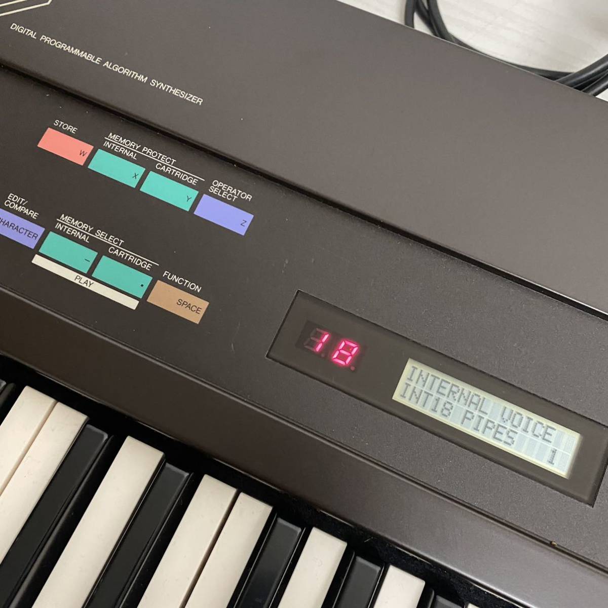 YAMAHA DX7 シンセサイザー データカートリッジ2個付 ヤマハ 現状品