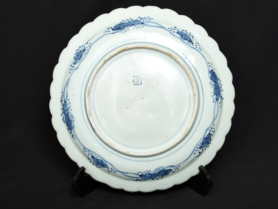 Bibian 比比昂- 名品江戸時代後期古伊万里染付山水図大皿径45cm Bibian 比比昂- 名品江戸時代後期古伊万里染付山水図大皿径45cm