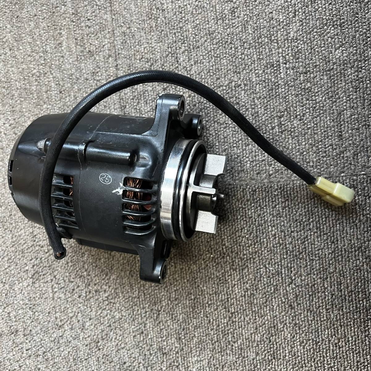 純正 ジェネレーター中古 オルタネーター ダイナモ 21001-1055 純正 ジェネレーター中古 オルタネーター ダイナモ 21001-1055