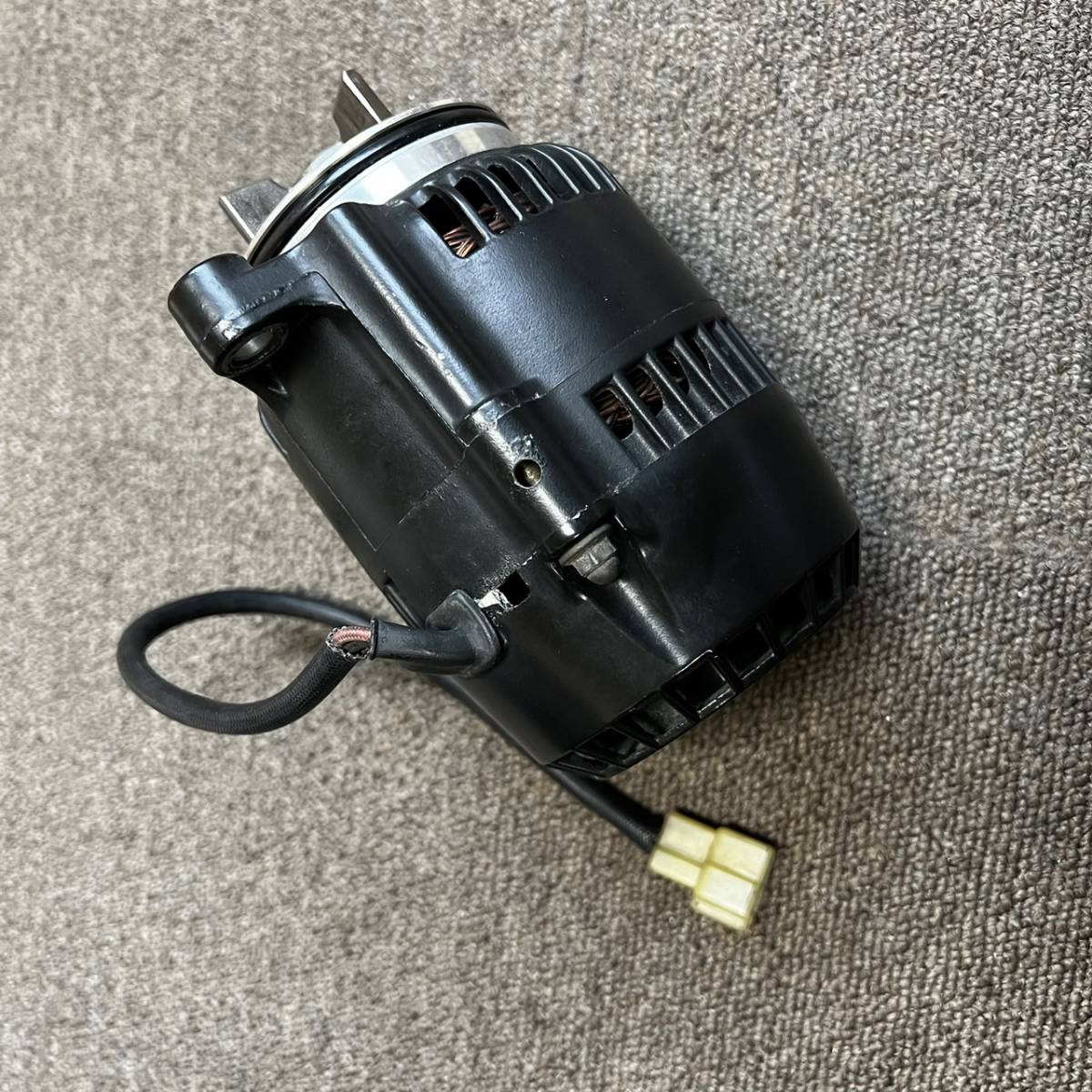 純正 ジェネレーター中古 オルタネーター ダイナモ 21001-1055 純正 ジェネレーター中古 オルタネーター ダイナモ 21001-1055