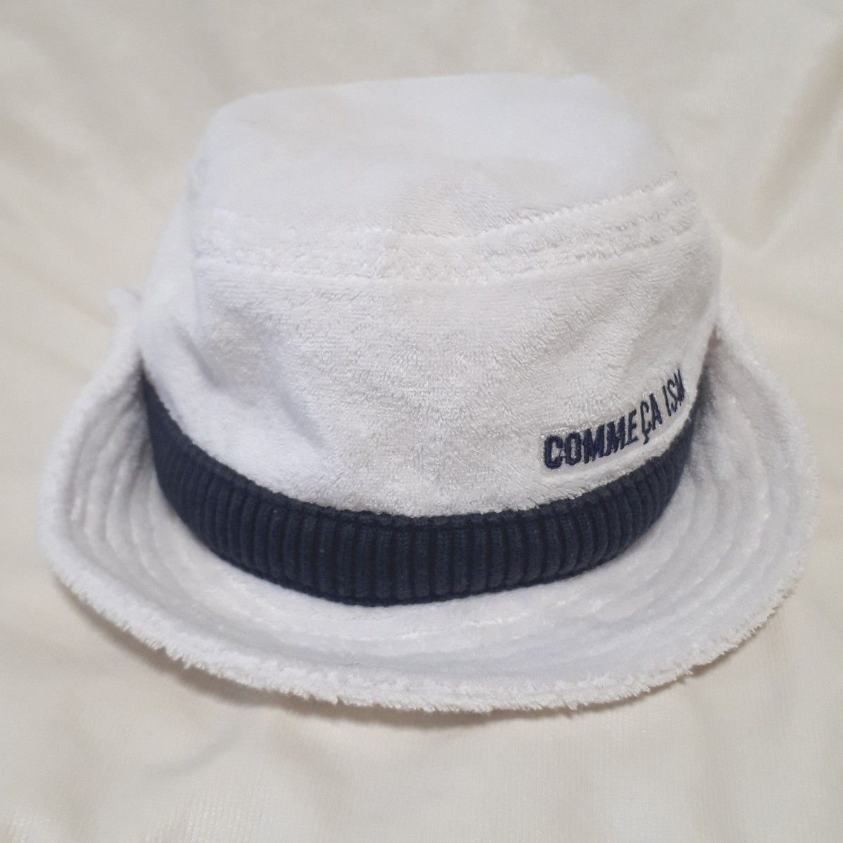 【コムサイズム】帽子 48㎝  ベビー キッズ タオル地 白 ホワイト 男の子