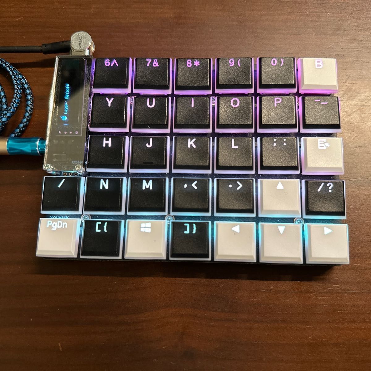 自作キーボード Helix rev3 LP(ロータリーエンコード付き) 完成 自作キーボード Helix rev3 LP(ロータリーエンコード付き) 完成