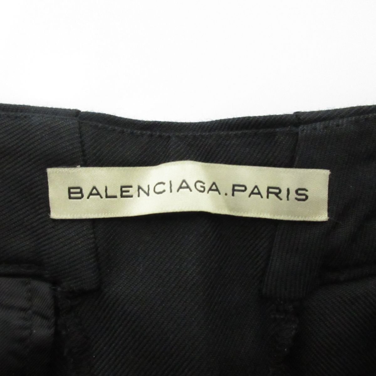 美品 BALENCIAGA.PARIS バレンシアガ 伊勢丹取り扱い センタープレス ロールアップ ショートパンツ イタリア製 サイズ36 黒 ブラック_画像5