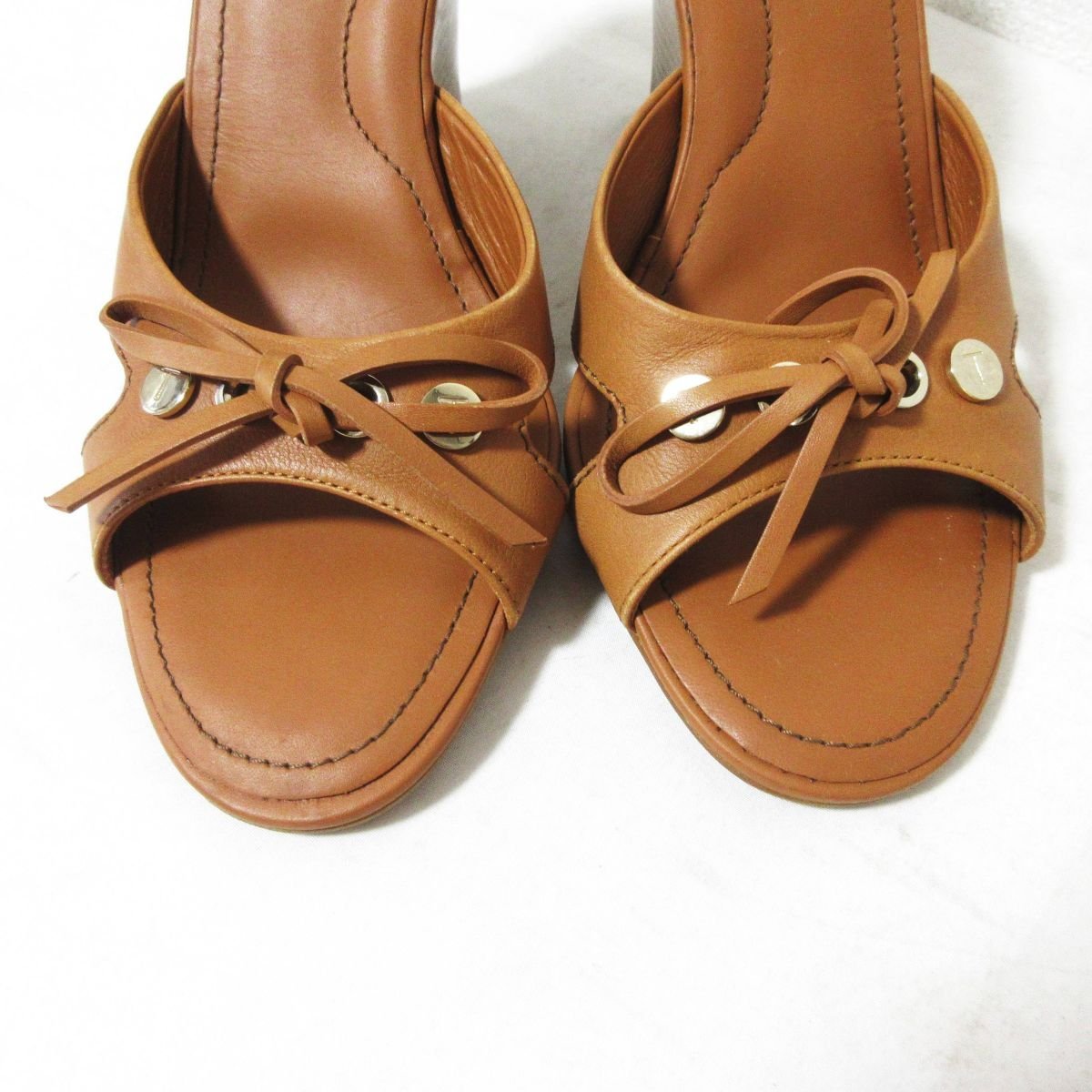 正規代理店 レザー トッズ TOD'S 美品 リボン ブラウン 約24cm サイズ