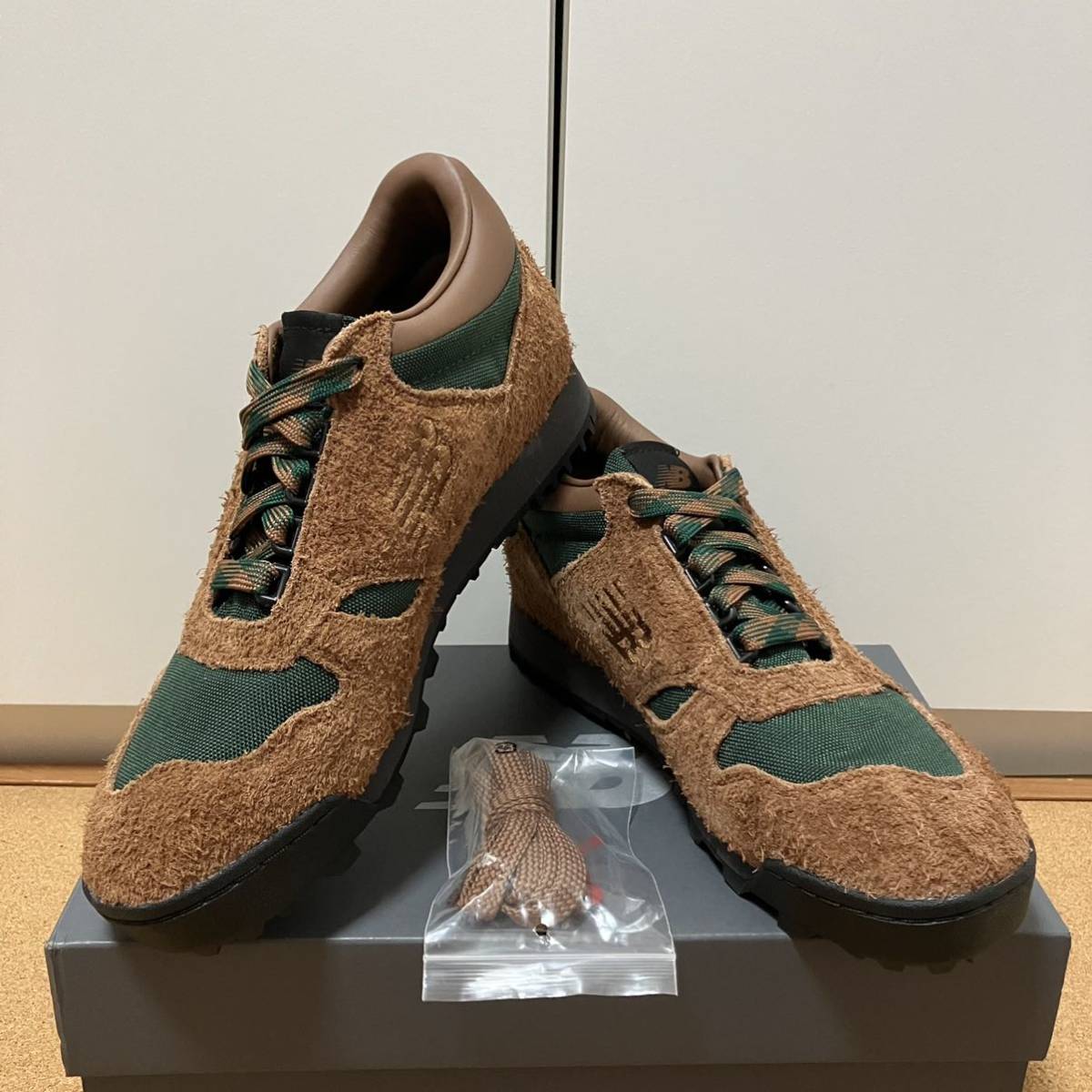 2022年最新海外 Balance New UALGSBG Vibramアウトソール BROWN