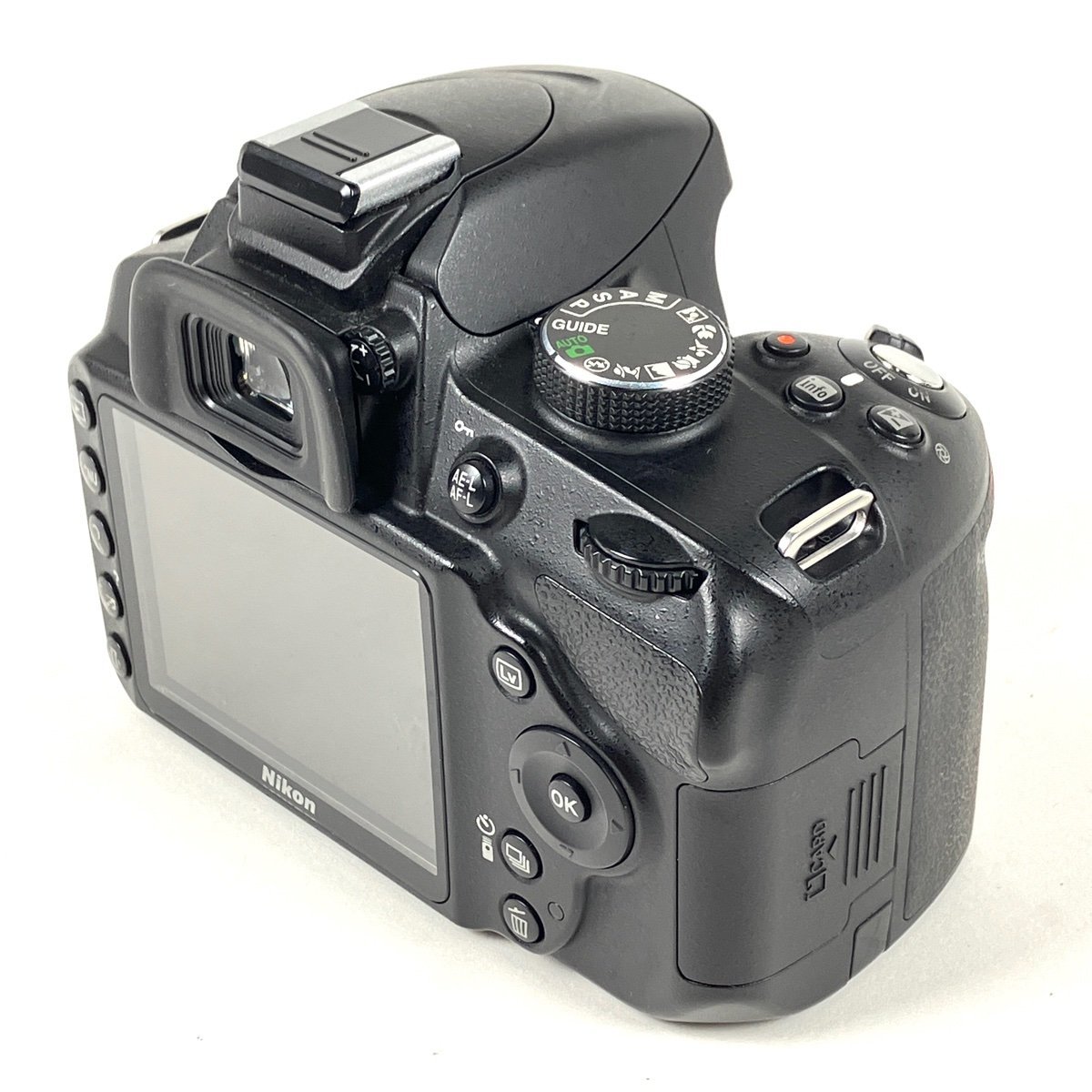 ニコン Nikon D3200 + TAMRON 18-400mm F3.5-6.3 Di II VC HLD