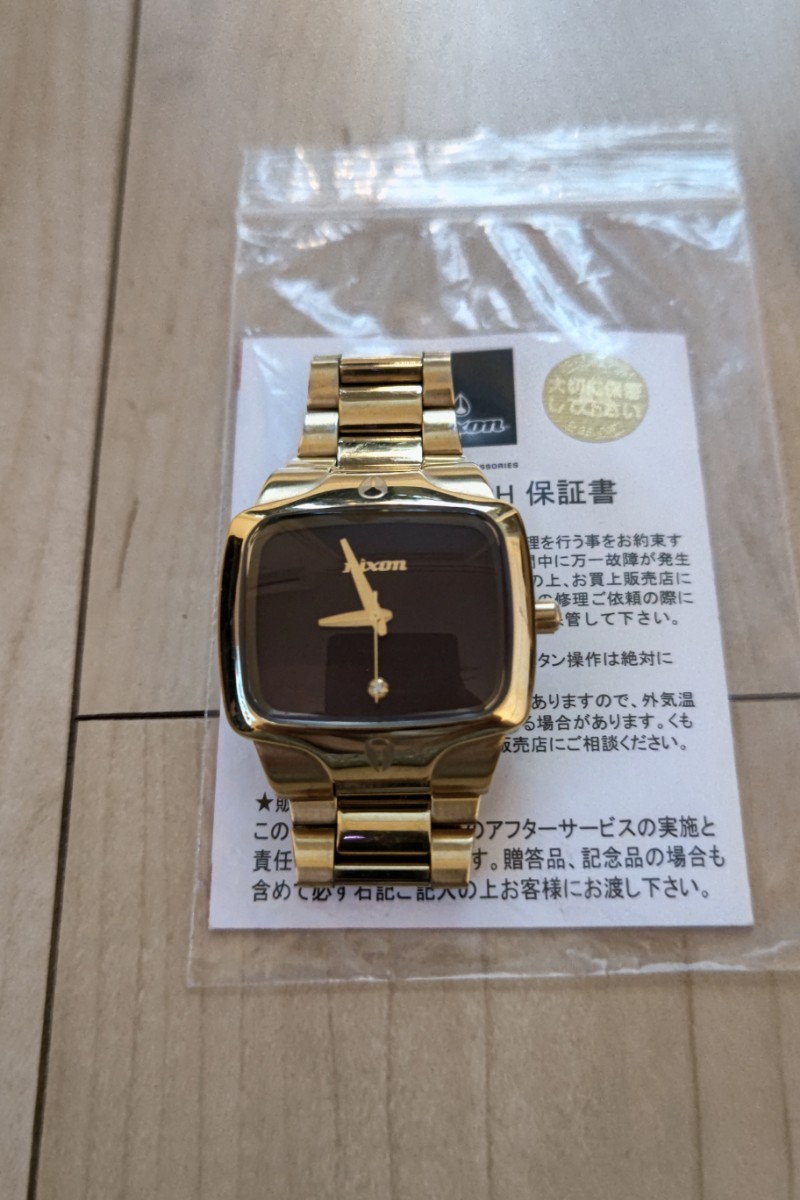 ニクソン 時計 NIXON プレイヤー PLAYER GOLD 金 紫 旧ロゴ レア MORE