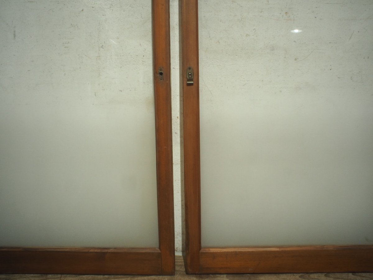 taK0697*(2)[H122,5cm×W65,5cm]×2 sheets * Vintage * retro taste ... old tree frame glass door * fittings sliding door sash window glass reform K under 