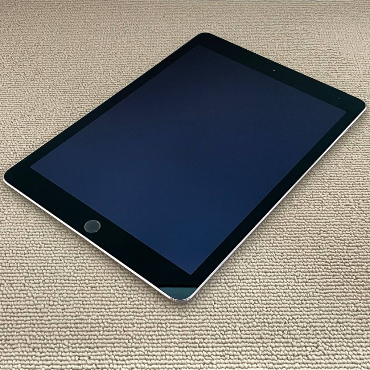 品 Apple アップル iPad Air 2 32GB Wi-Fi + Cellular A1567 スペース