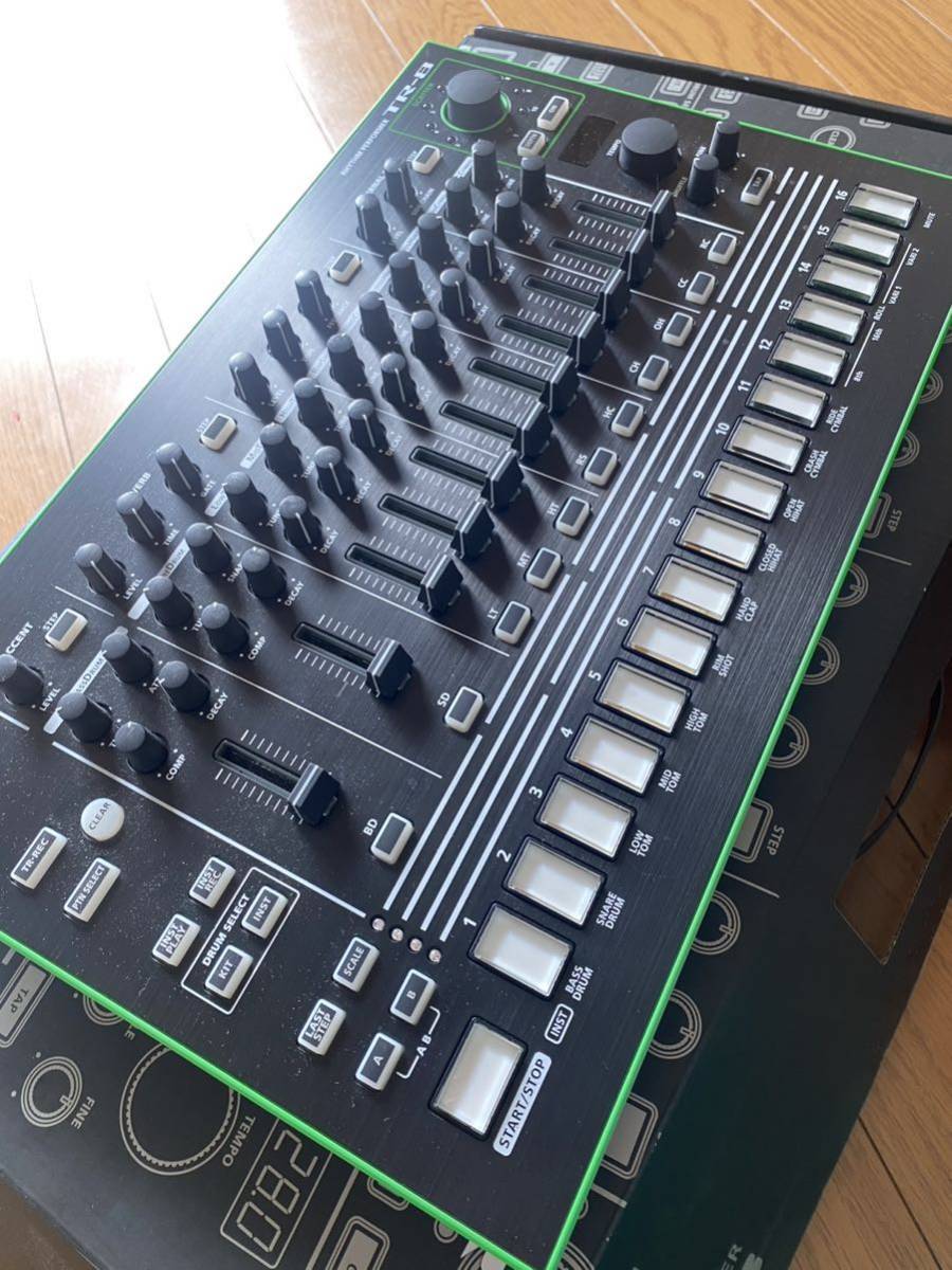 Roland TR-8 rhythm performer ローランド TR-8 リズムマシーン 美品