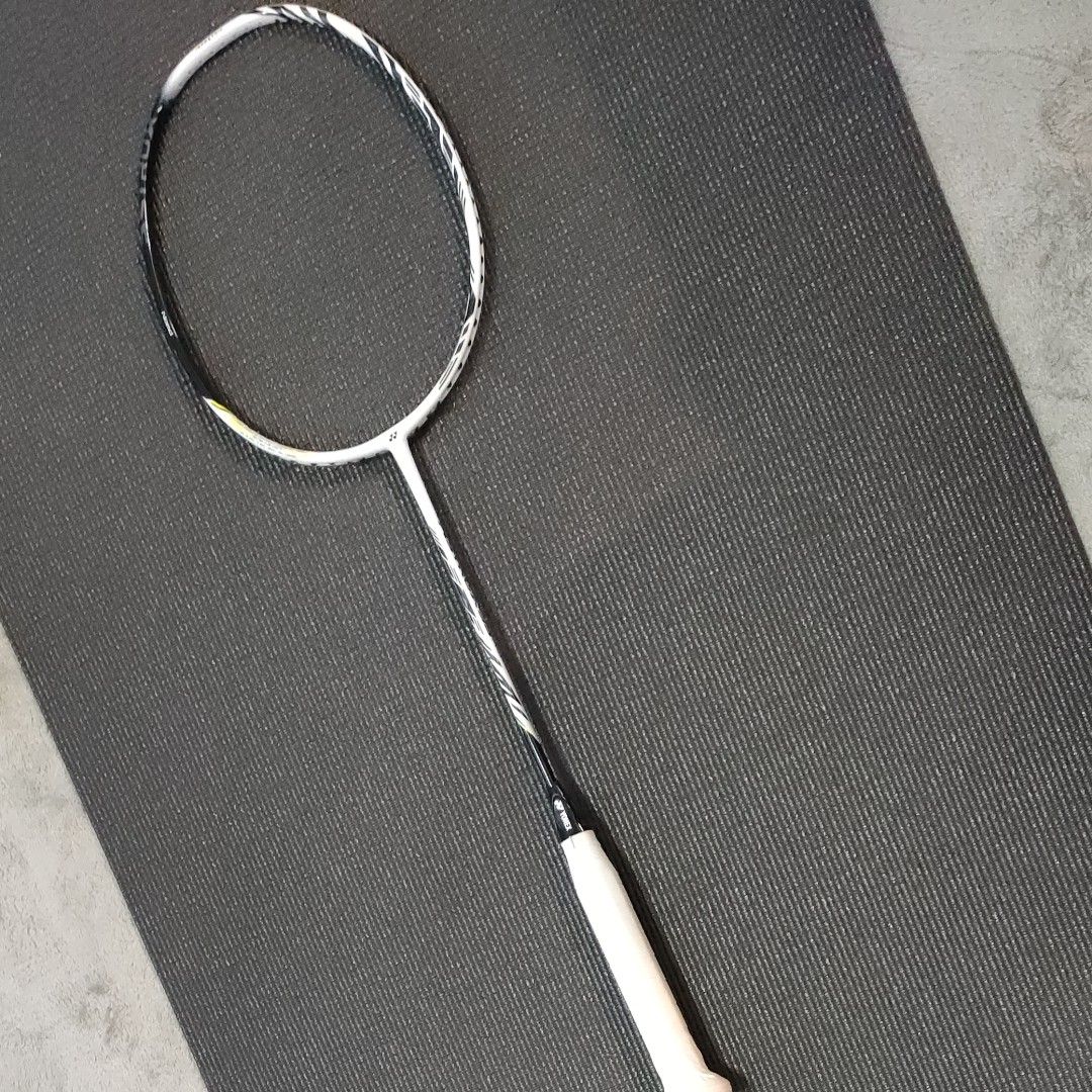 日本最大の日本最大のYONEX ヨネックス アストロクス99pro リーニン