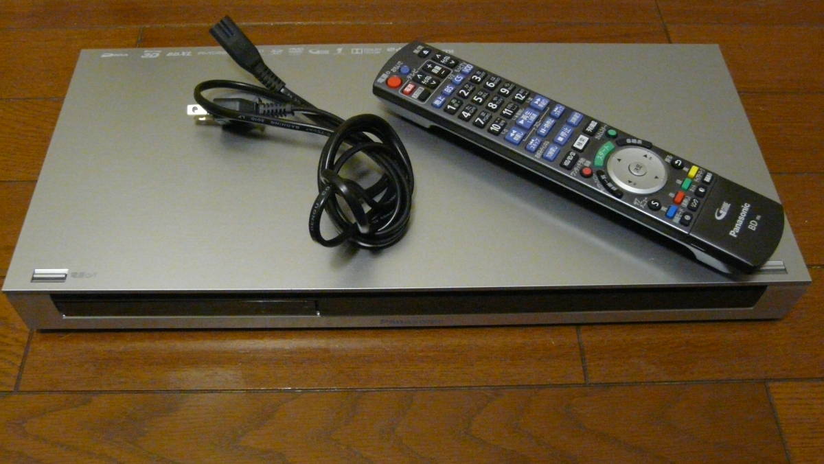 PanasonicパナソニックDIGAディーガDMR-BZT750ブルーレイBD/DVDレコーダー2TBリモコン付き動作品2番組同時録画,無線LAN内臓,外付けHDD対応