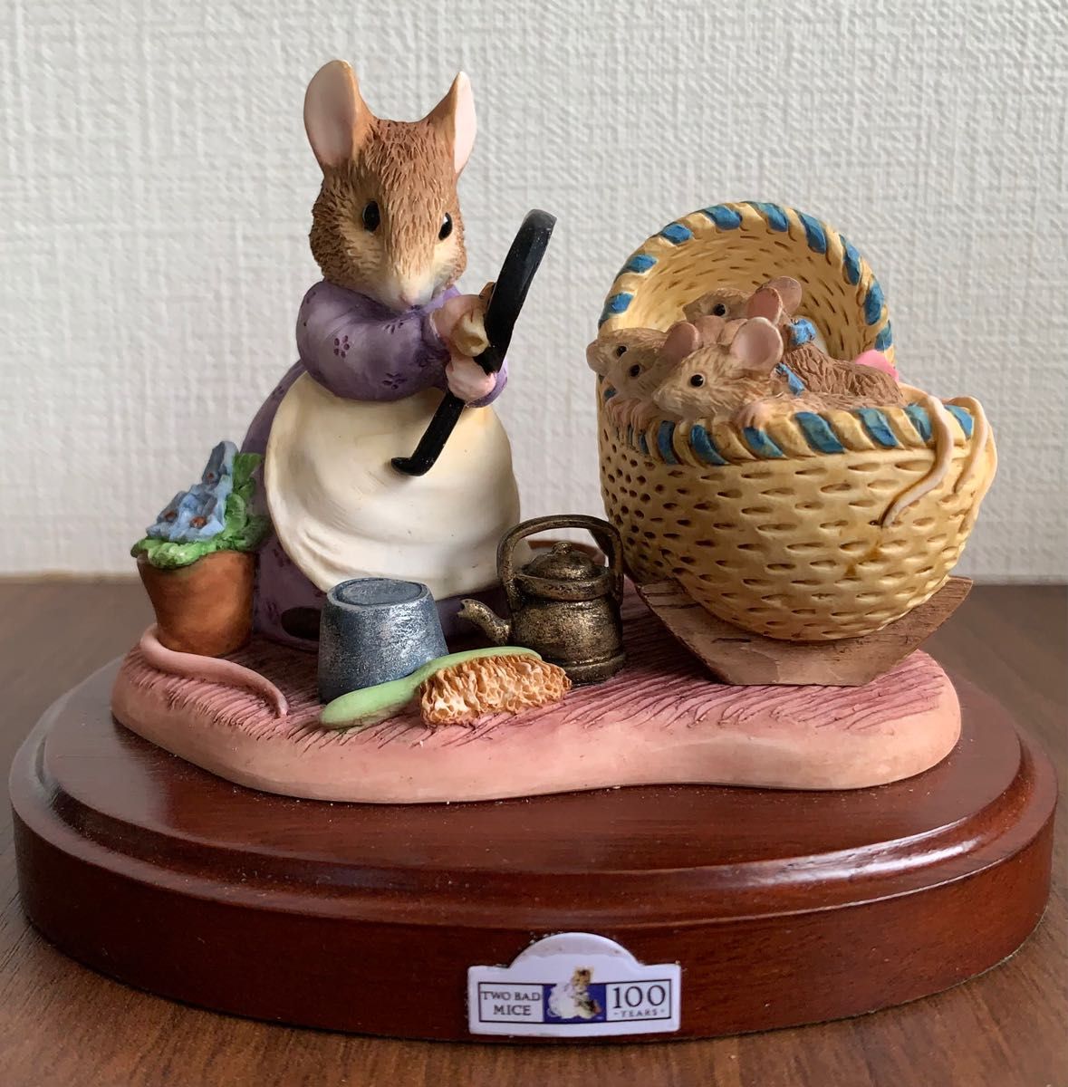ハンカマンカと赤ちゃん フィギュリン ピーターラビット100周年 ハンカマンカと赤ちゃん フィギュリン ピーターラビット100周年