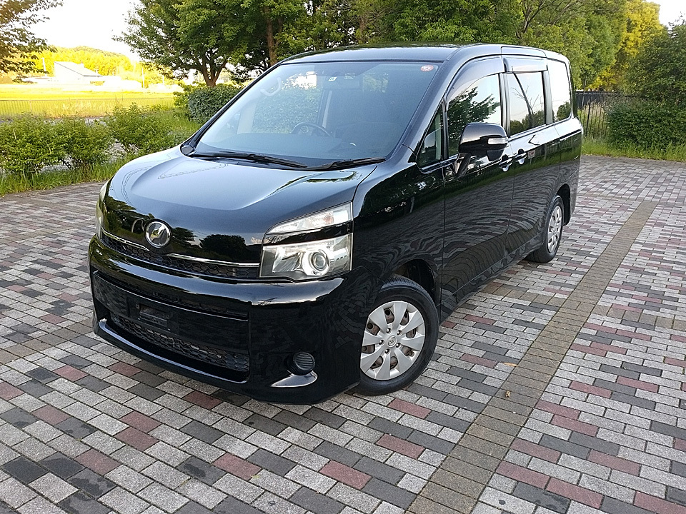 9.3万KM☆4ナンバー貨物☆ヴォクシー☆黒☆パワスラ☆HID☆車中泊
