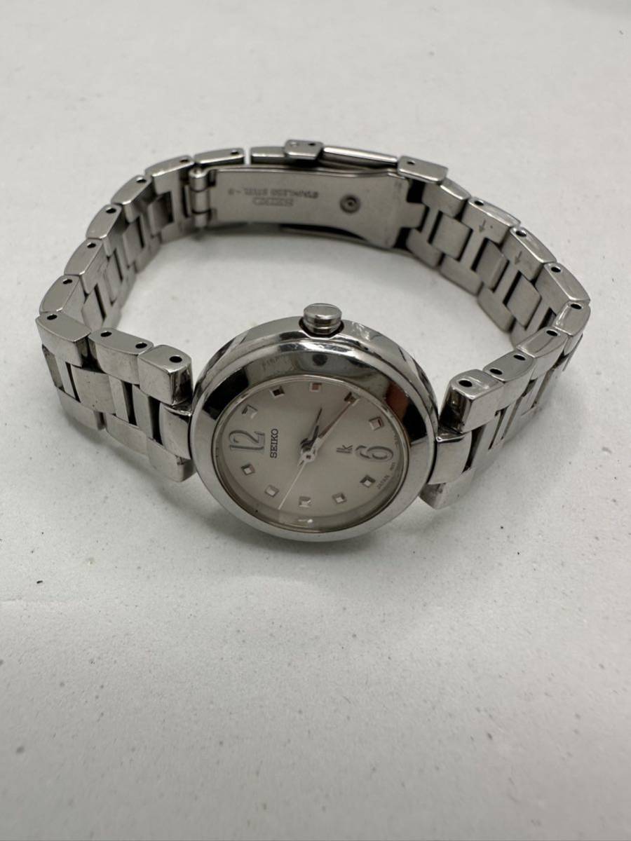 [SEIKO ] Lucia кварц женские наручные часы б/у товар батарейка заменена работа товар 18-8