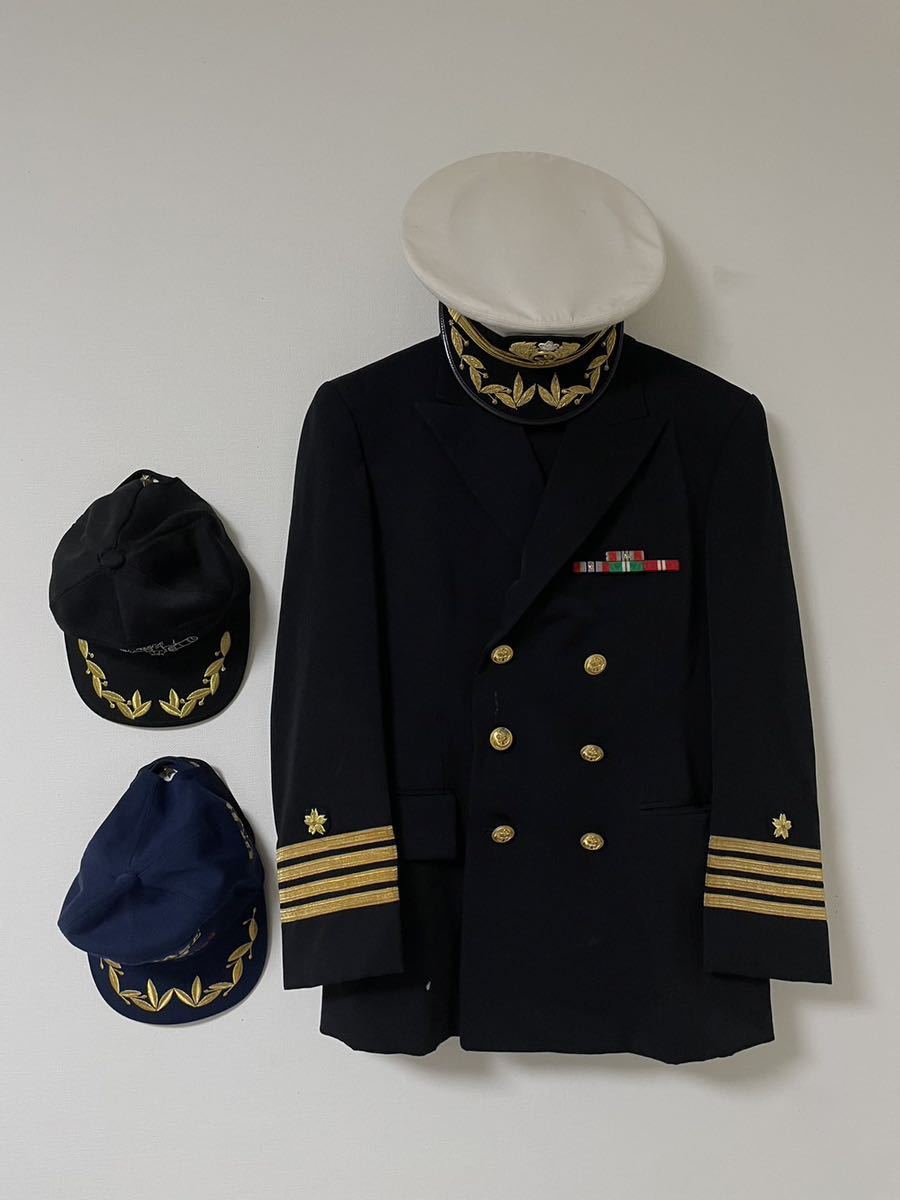 海上自衛隊 制服 制帽 正帽 あさかぜ 横須賀 香港 勲章 バッジ 階級帽