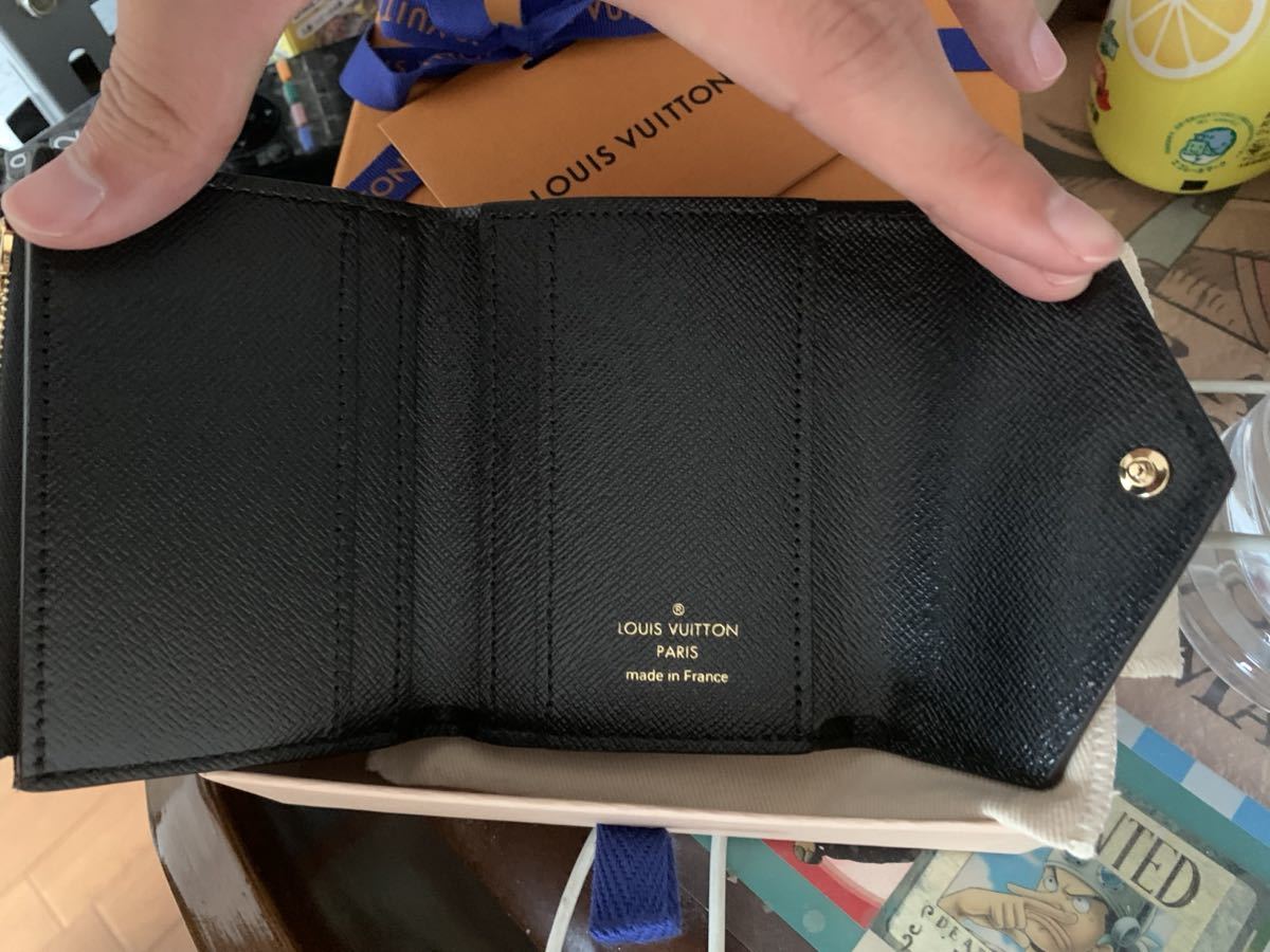 ルイヴィトン LOUISVUITTON3つ折り財布M80725ポルトフォイユゾエLOUIS