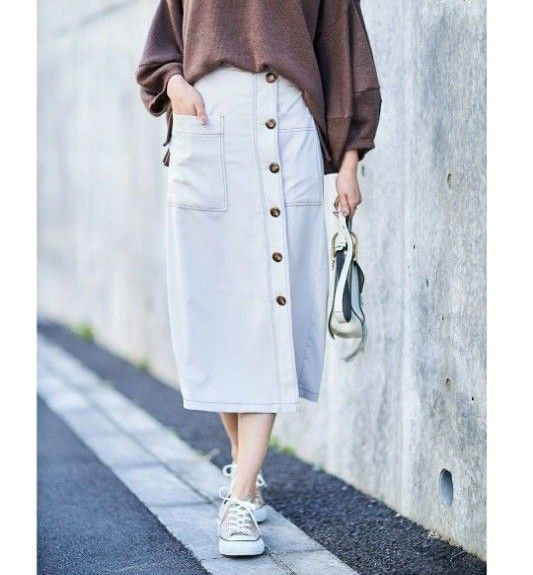 【新品未使用】ステッチデザインが印象的なフロントボタンラップタイトスカート