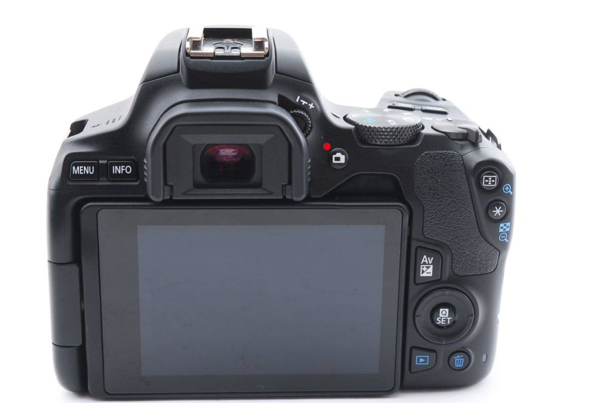 保証付☆デジタル一眼レフカメラCanon EOS Kiss X10 標準&望遠&単焦点トリプルレンズセット/Canon EF 50㎜1:1.8 II/EF75-300㎜/EF80-200㎜_画像7