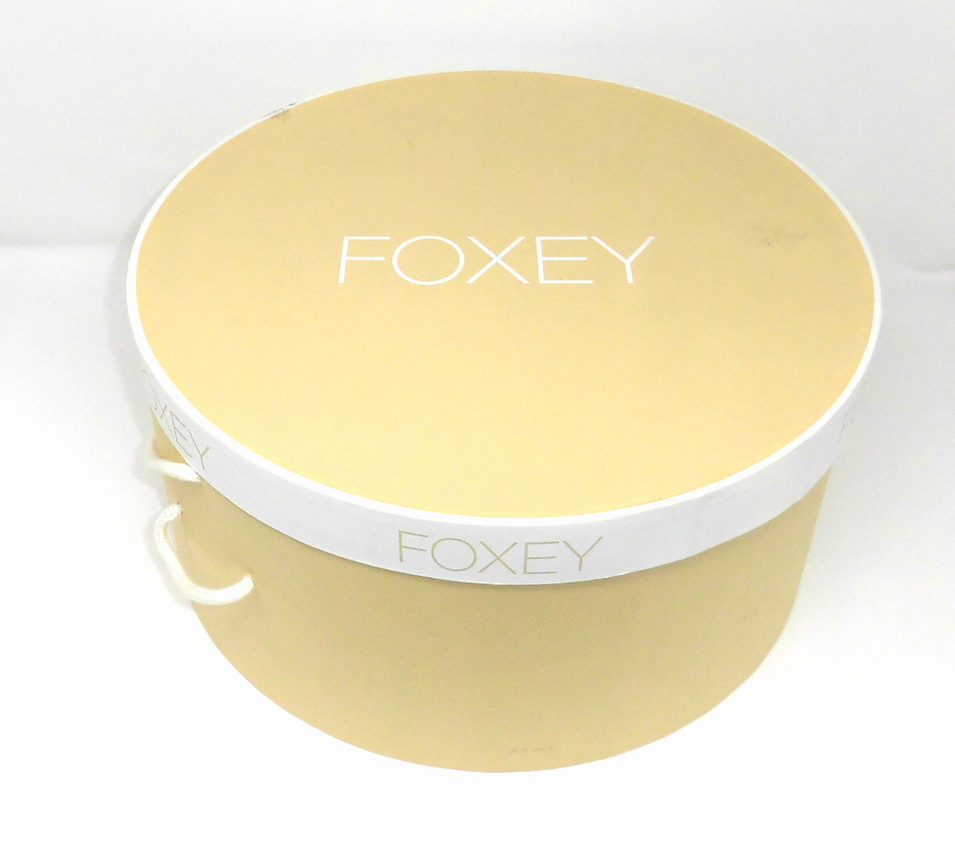 ◇定価4.3万 未使用 FOXEY フォクシー 替えリボン付き シルバーグラス