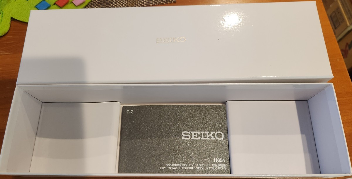 未使用新品プロスペックスSBEQ009 SEIKO ソーラー電波時計 PROTREK セイコー_画像3