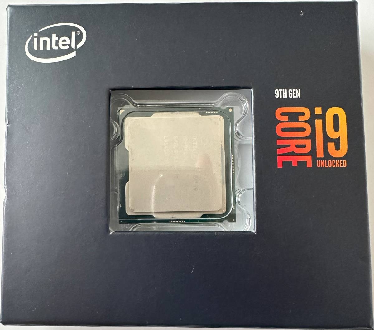 Intel Core i9 9900K 3.6GHz LGA1151 第9世代8コア16スレッド動作確認