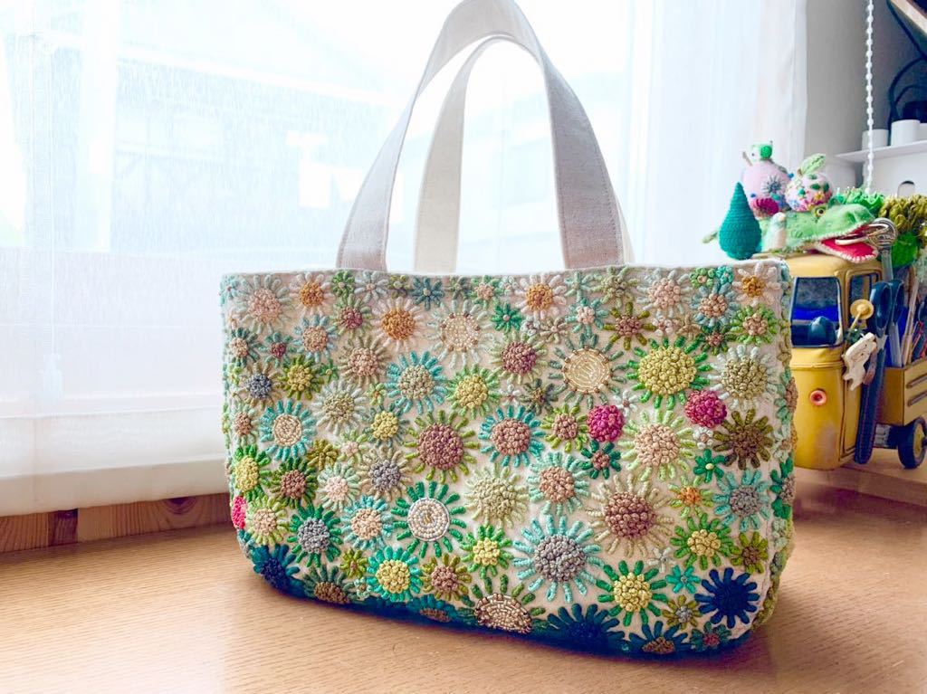 お花の手刺繍 ビーズ刺繍 バッグ ハンドメイド リネン生地 - JChere