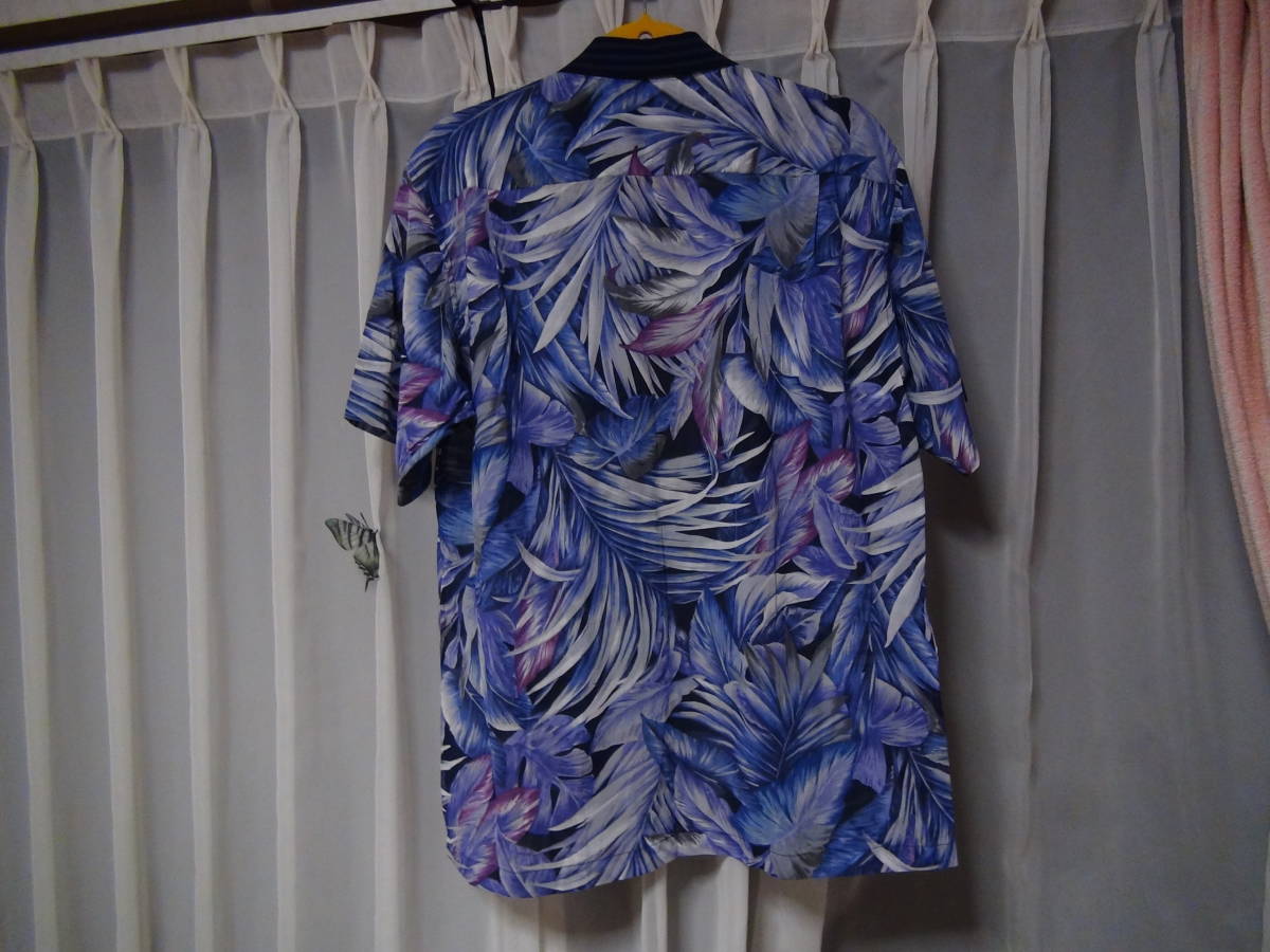 トップのポロシャツ襟アロハシャツ（Ｌ）日本製　紫色!。_画像2