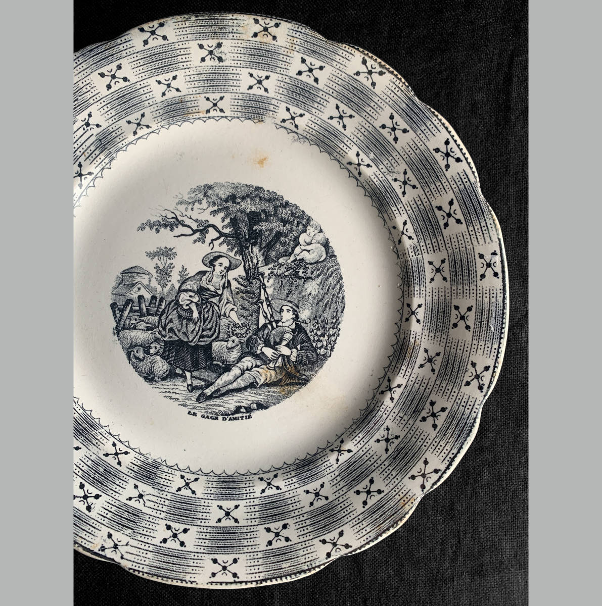 フランス 19世紀 HB&Cie Choisy le roi グリザイユ 絵皿 陶器 プレート gien 絵画 皿 磁器 白磁 美術 骨董 アンティーク 2
