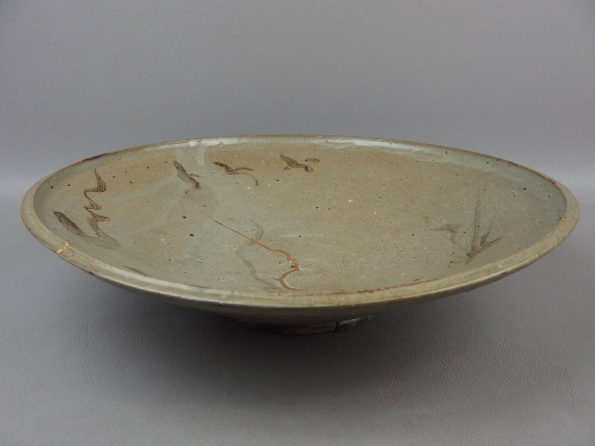 骨董・茶道具】☆古い 唐津焼 古唐津 椎ノ峯窯絵唐津鉄絵飛鳥草文大皿