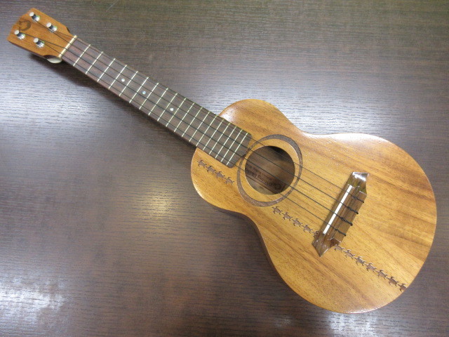 楽器祭 美品 ウクレレ G String Ukulele C1H コンサート・ホヌ カメ