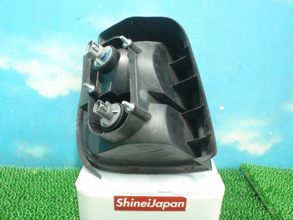 * N28WG Mitsubishi RVR sport tail lamp right tale lense brake lamp Stanley 043-1550 210656JJ