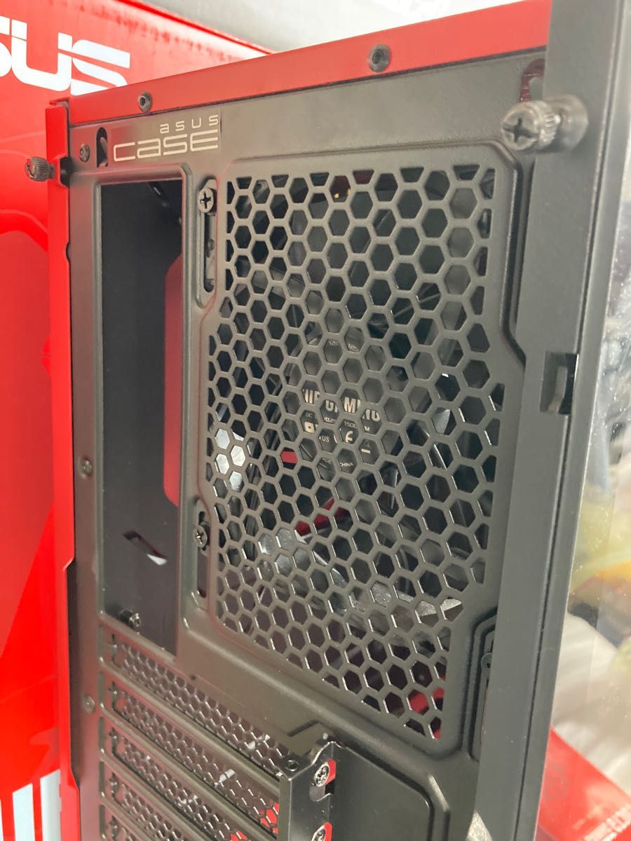 ほぼ未使用【(箱きずやぶれ)】 ASUS PCケース TUF Gaming GT301 ZAKU