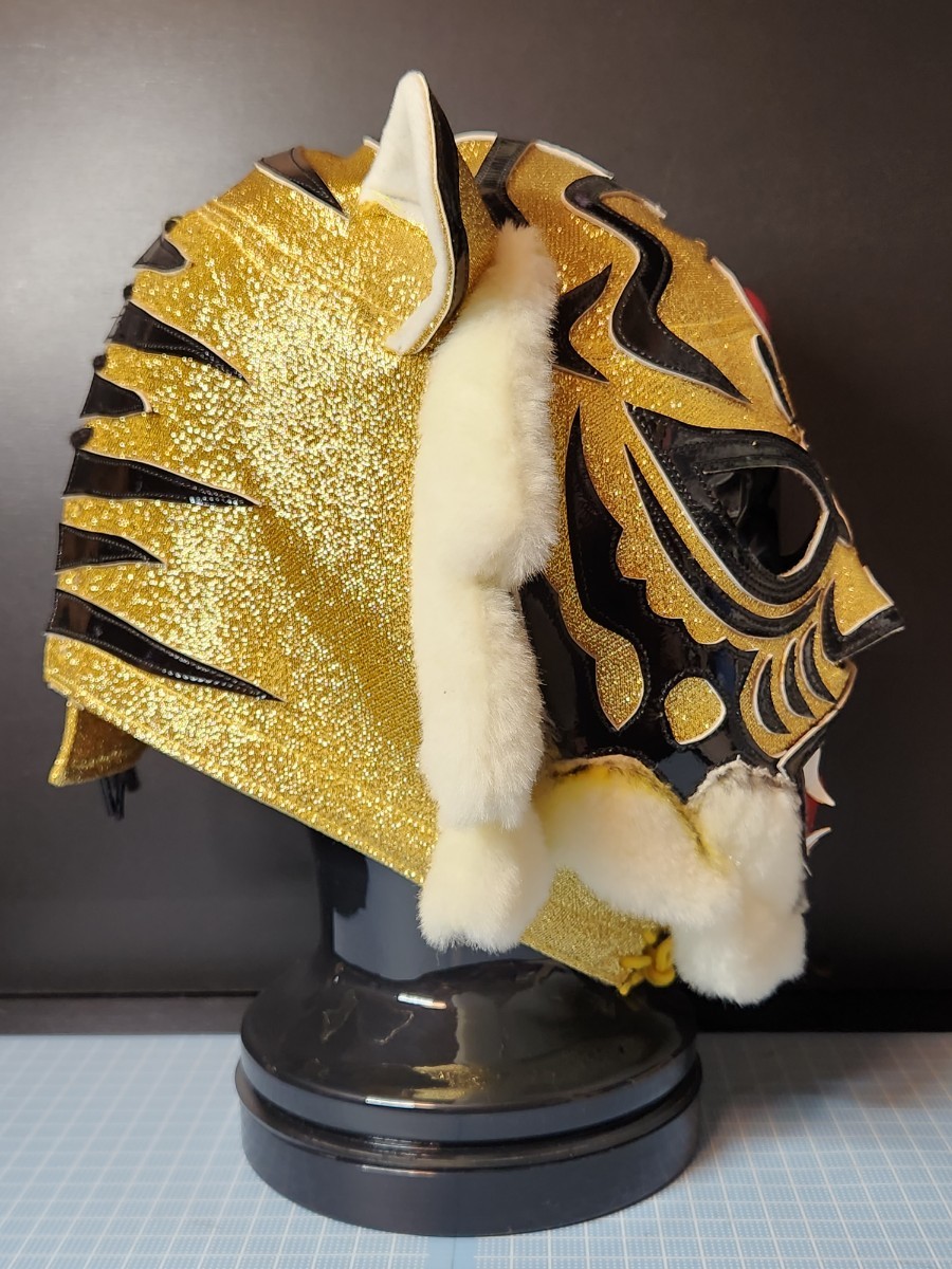 プロレスマスク SHIMA製 タグ付き 初代タイガーマスク 前期牙付タイプ